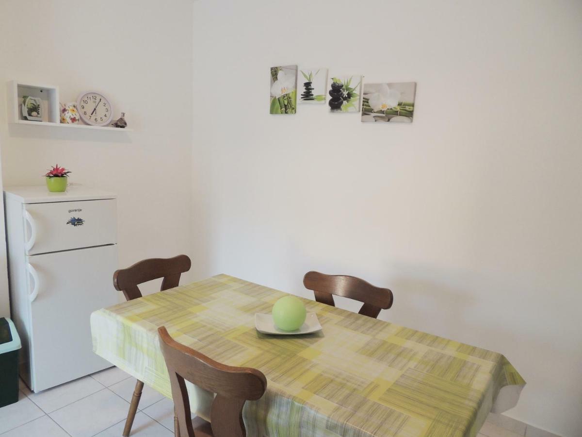 Apartments Jelena พาก ภายนอก รูปภาพ